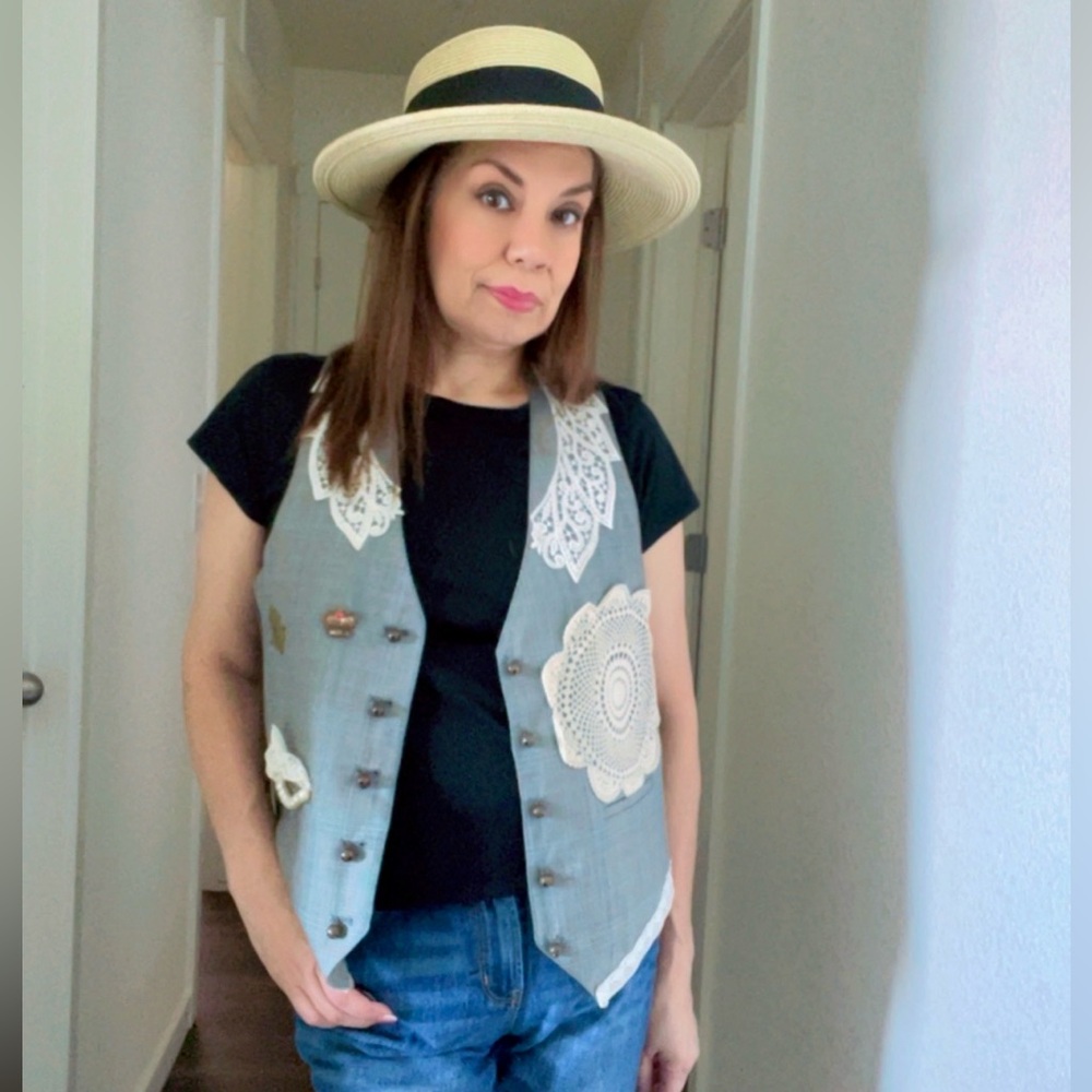 Chic Gray Vest with Lace Appliqué